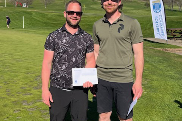 Premiärtävlingen avgjord i solsken