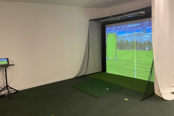 Nu är Golfhallen öppen!